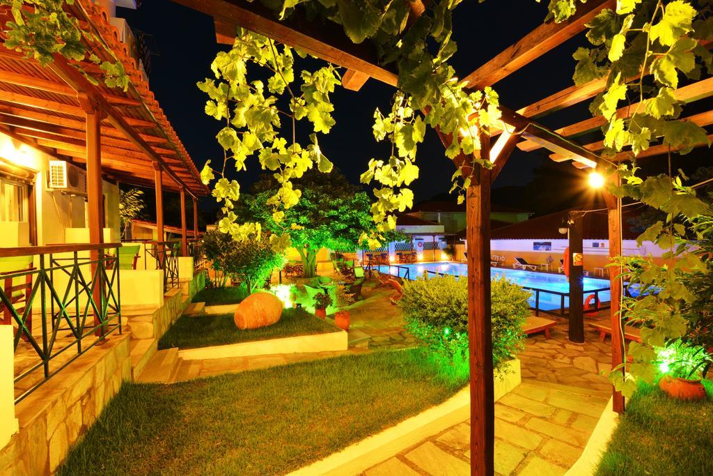 Ionia Hotel Skopelos Town Exterior photo